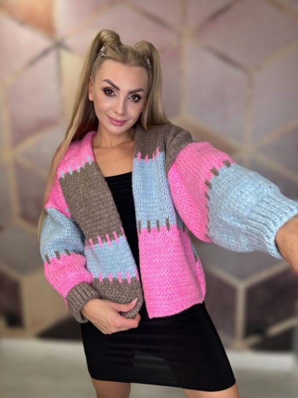 Piekna-i-Moda-Kardigan-krotki-trzy-kolory-stonowany2.jpeg Kardigan trzykolorowy stonowany - obrazek 1