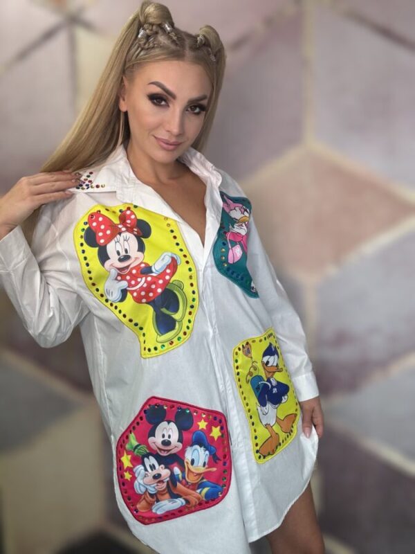 Piekna-i-Moda-Koszula-biala-wzory-Disneya-18.jpeg Koszula z postaciami biała - obrazek 1