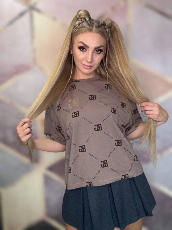 Piekna-i-Moda-t-shirt-brandenburg-1.jpeg T-shirt damski Brandenburg cappuccino-brąz - obrazek 1