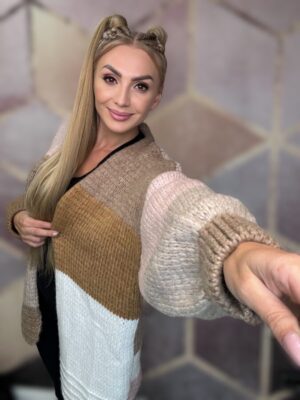 Kardigan oversize Chloe Latte-puder róż - obrazek 3