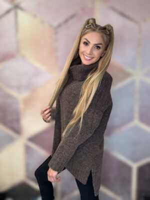 Swetr golf z przedłużanym tyłem brązowy - obrazek 4