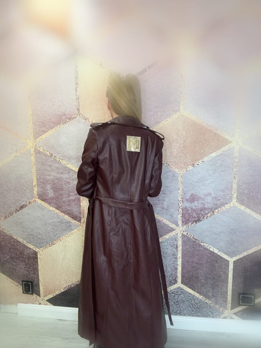 Damski płaszcz z EKO skóry bordo - obrazek 3