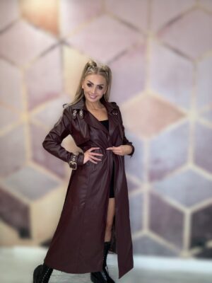 Damski płaszcz z EKO skóry bordo - obrazek 2