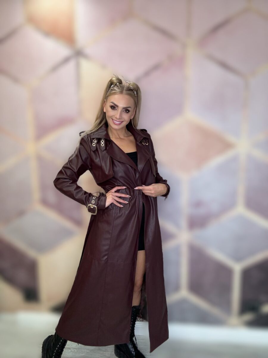 Damski płaszcz z EKO skóry bordo - obrazek 2