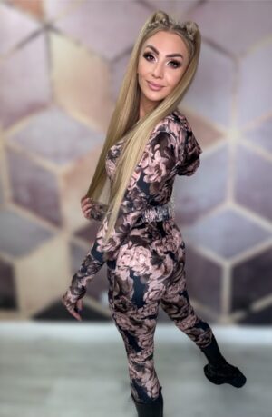 Kombinezon welurowy kwiatowy VASARI - obrazek 3