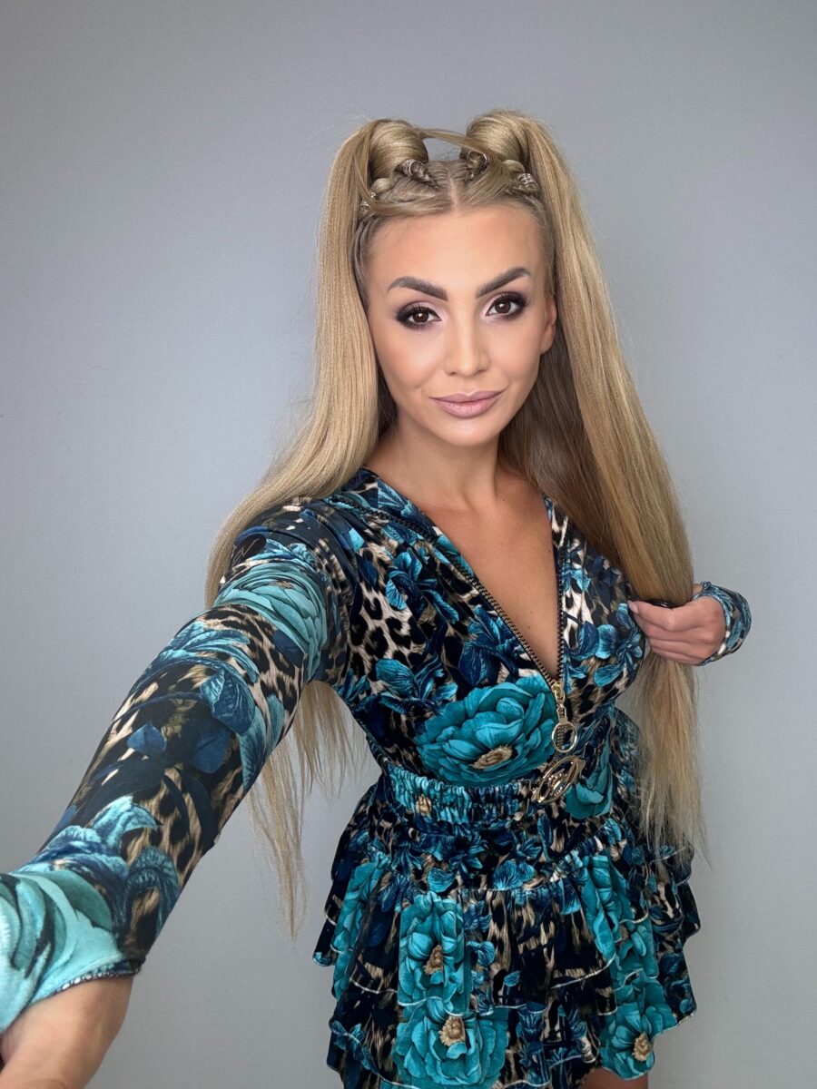 Kombinezon sukienka Luna Niebieskie kwiaty bez kaptura - obrazek 2