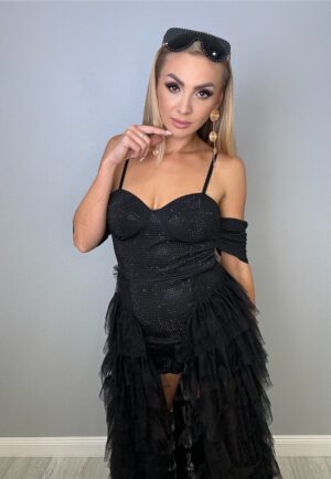 Luksusowy kombinezon z trenem bogato zdobiony - obrazek 4