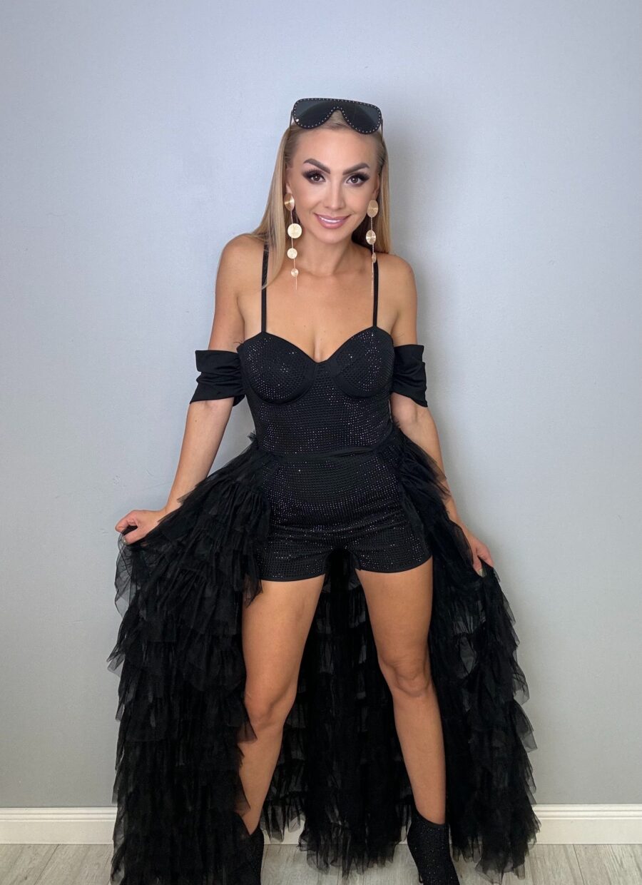 Luksusowy kombinezon z trenem bogato zdobiony - obrazek 2