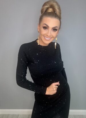 Czarny komplet prążek - spódnica z bluzka wysadzana czarnymi kamieniami - obrazek 3