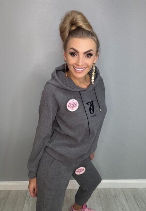 Komplet dresowy prążkowany z wyszywanym haftem szary - obrazek 4