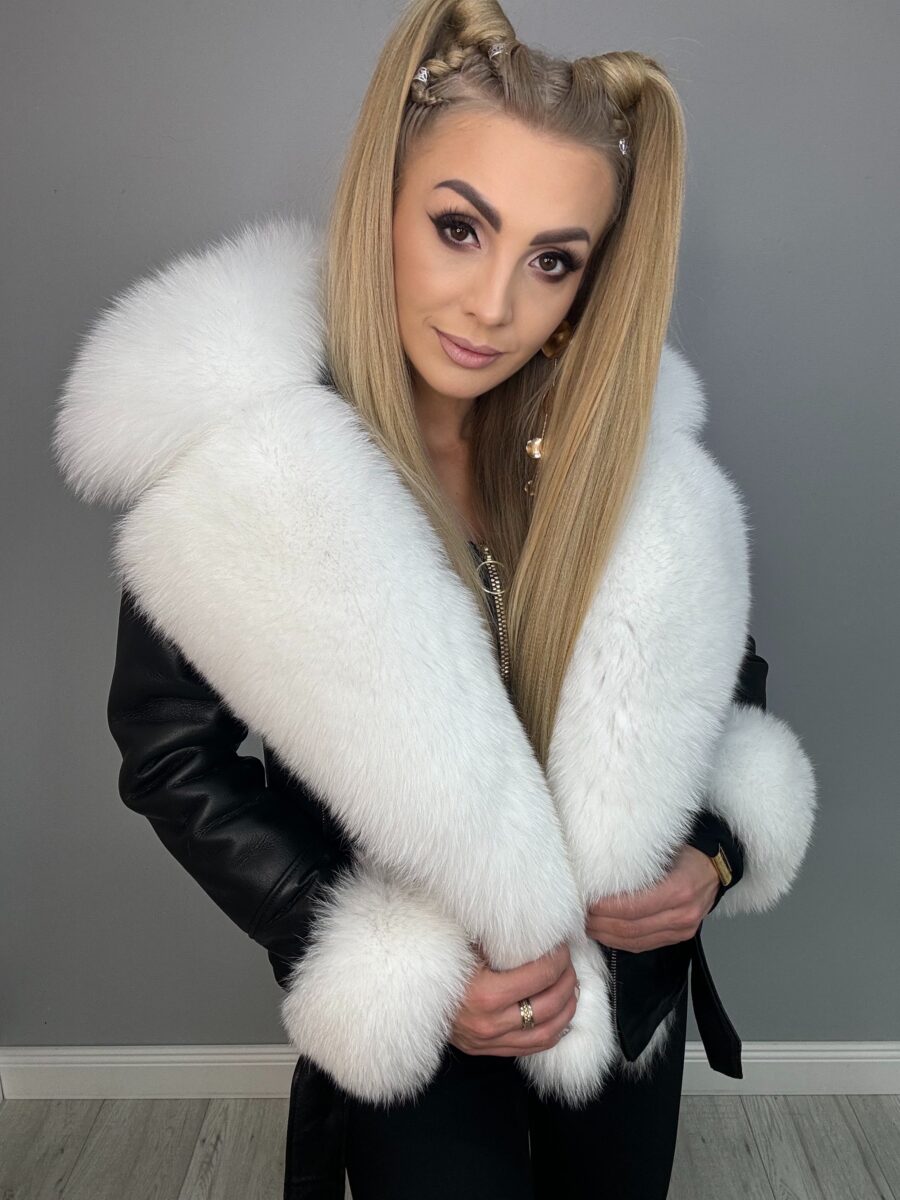Ekskluzywny Czarny Kożuszek z Bogatym Białym Futrem - obrazek 4