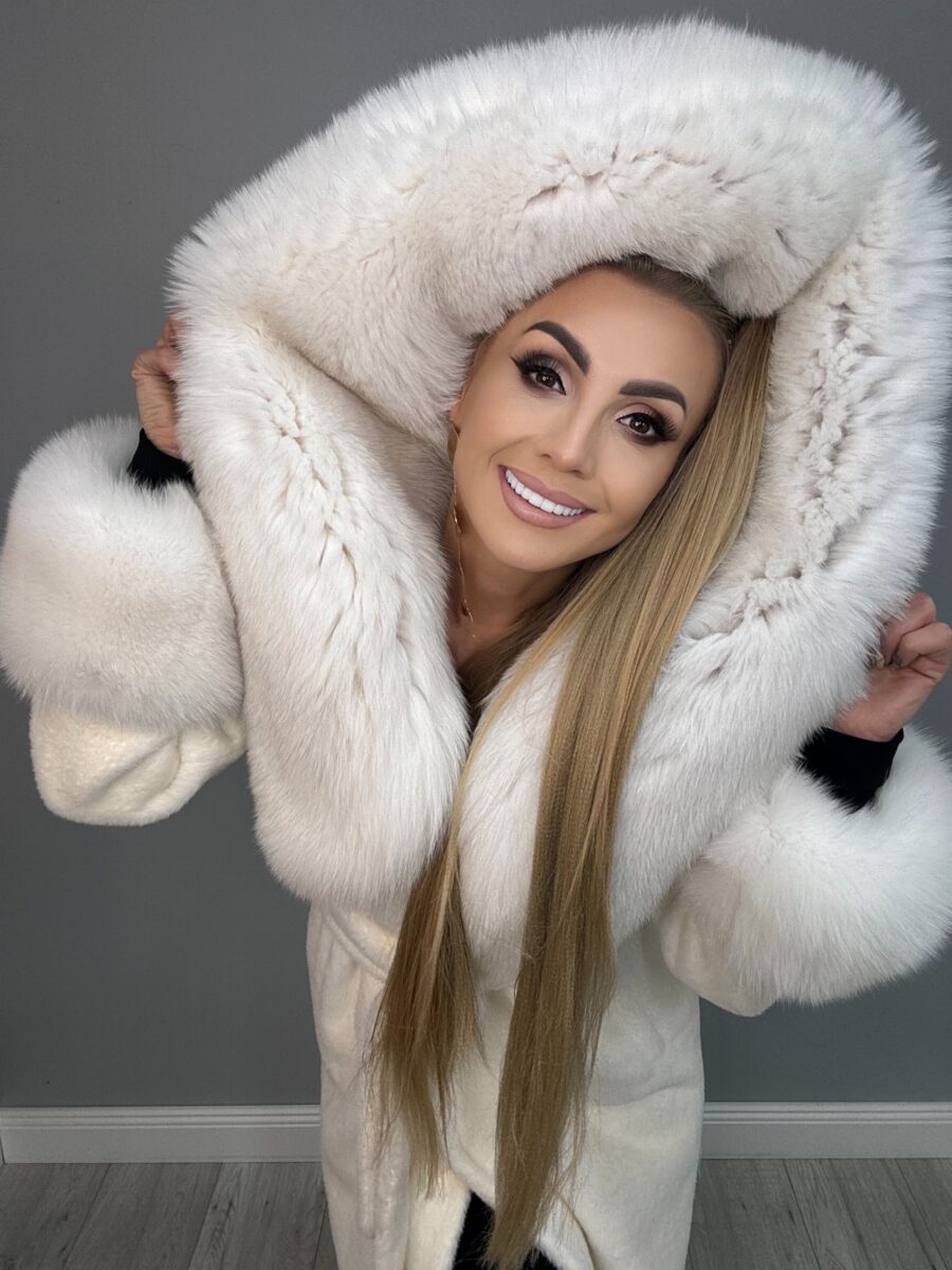 Luksusowe Futro z Alcantary z Białym Futrem - obrazek 5