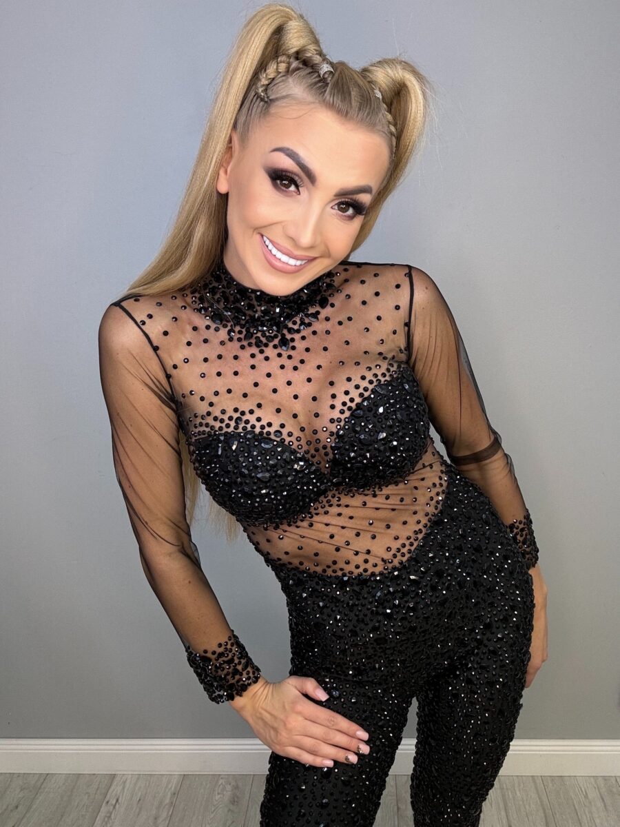 Luksusowy Czarny Kombinezon Bogato Zdobiony - obrazek 9