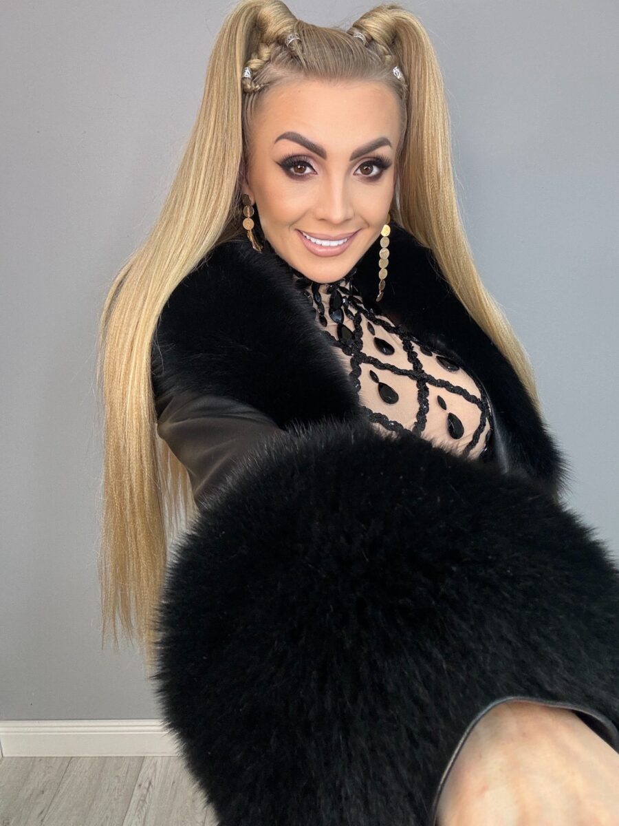 Luksusowy Płaszcz ze Skóry Cielęcej z Odpinanym czarnym Obszyciem z lisa - obrazek 6