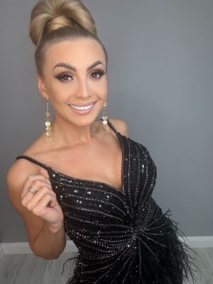 Luksusowa Sukienka z Piórami Strusia - obrazek 5