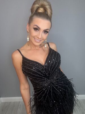 Luksusowa Sukienka z Piórami Strusia - obrazek 3