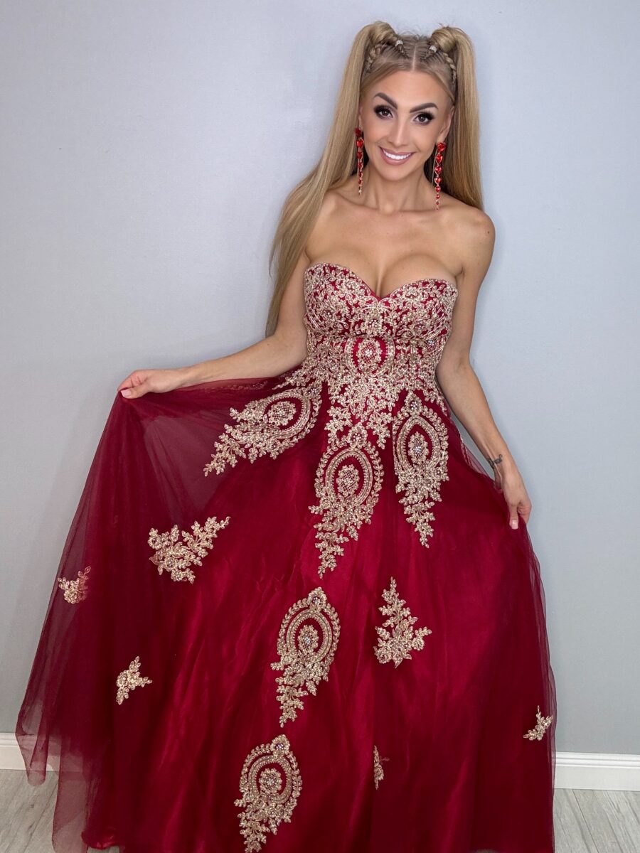 Bajkowa Suknia Księżniczki Czerwona - obrazek 3