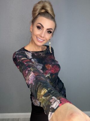 Siatka z motywem kwiatowym z marszczeniami na rękawach - obrazek 6