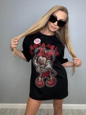 Czarna oversizowa koszulka z błyszczącym nadrukiem