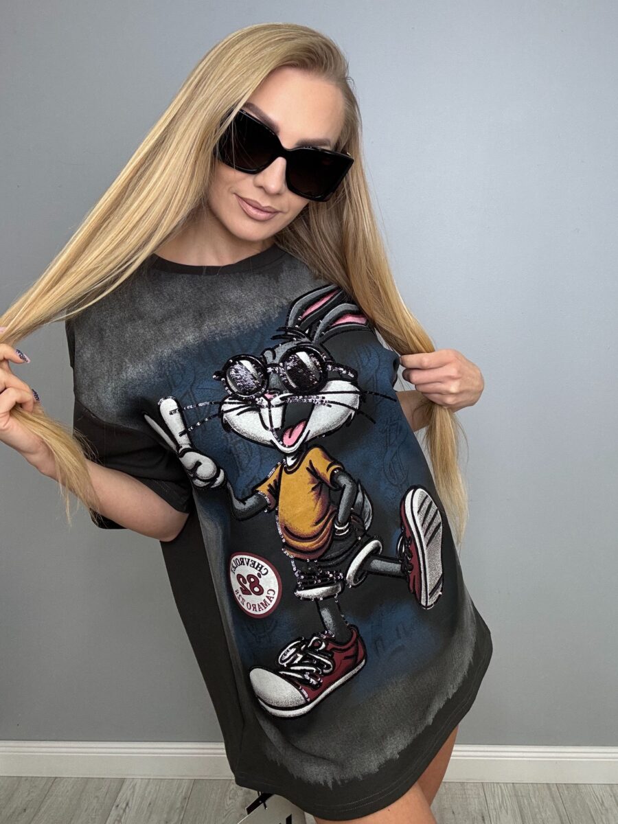 Oversizowa koszulka zielona z unikalnym nadrukiem Zająca - obrazek 7