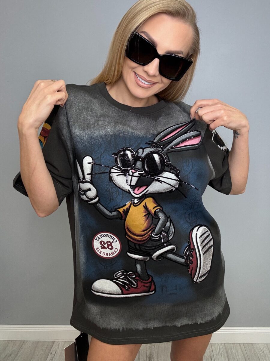 Oversizowa koszulka zielona z unikalnym nadrukiem Zająca - obrazek 8