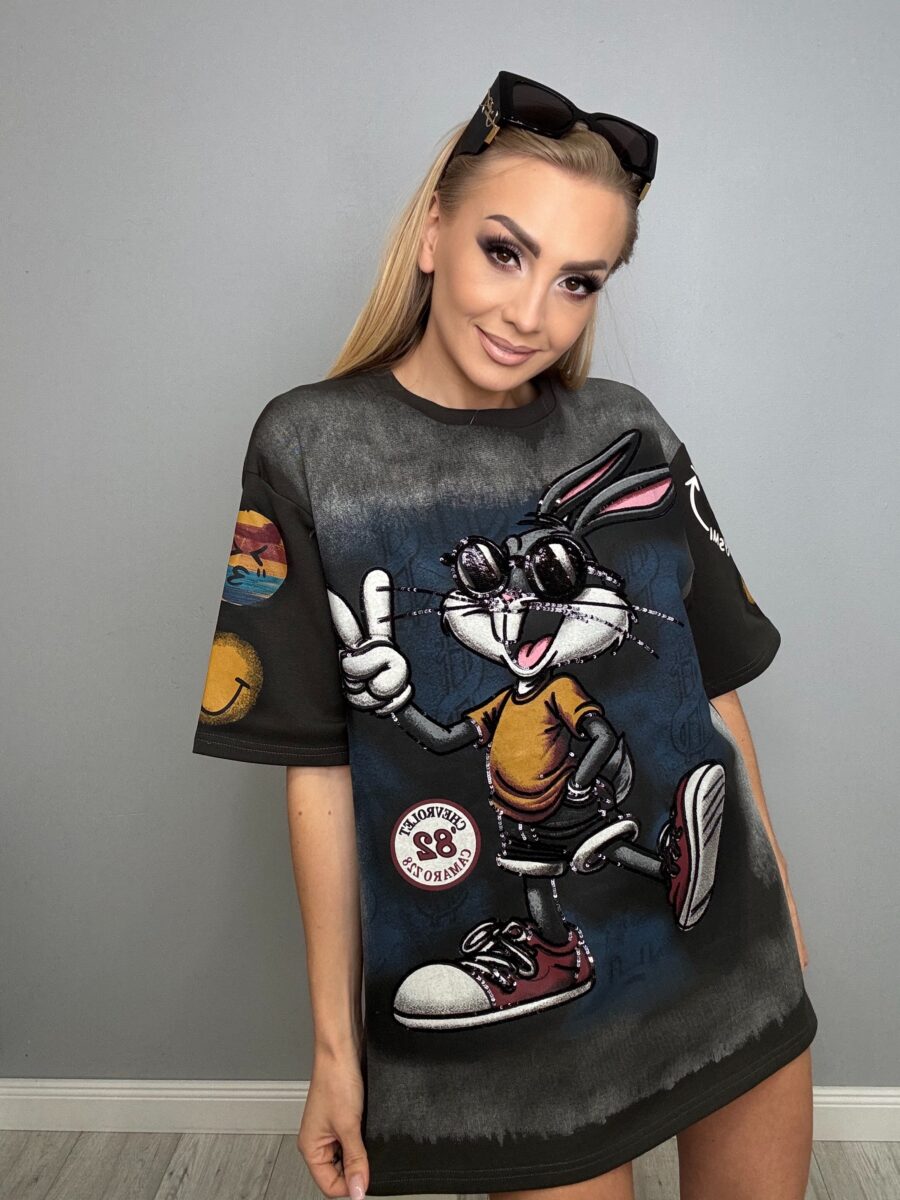 image00035 Oversizowa koszulka zielona z unikalnym nadrukiem Zająca - obrazek 1