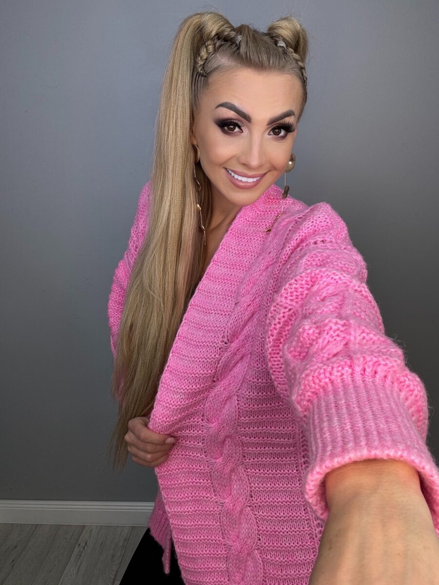 Przepiękny Sweterek w Kolorze Baby Róż - obrazek 3