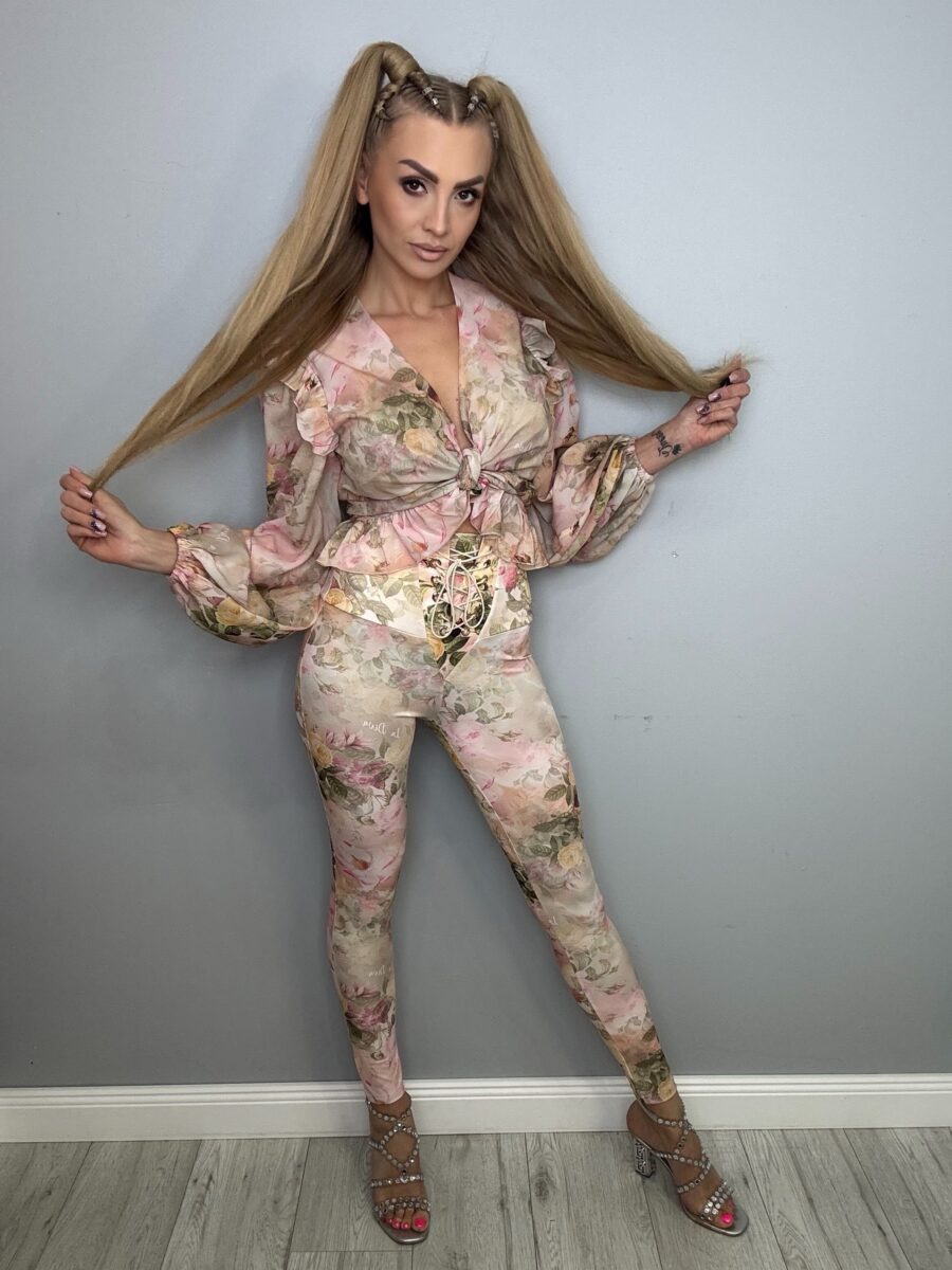 Elegancki Komplet Szyfonowy Beżowy Motyw Kwiatowy La Diva - obrazek 4