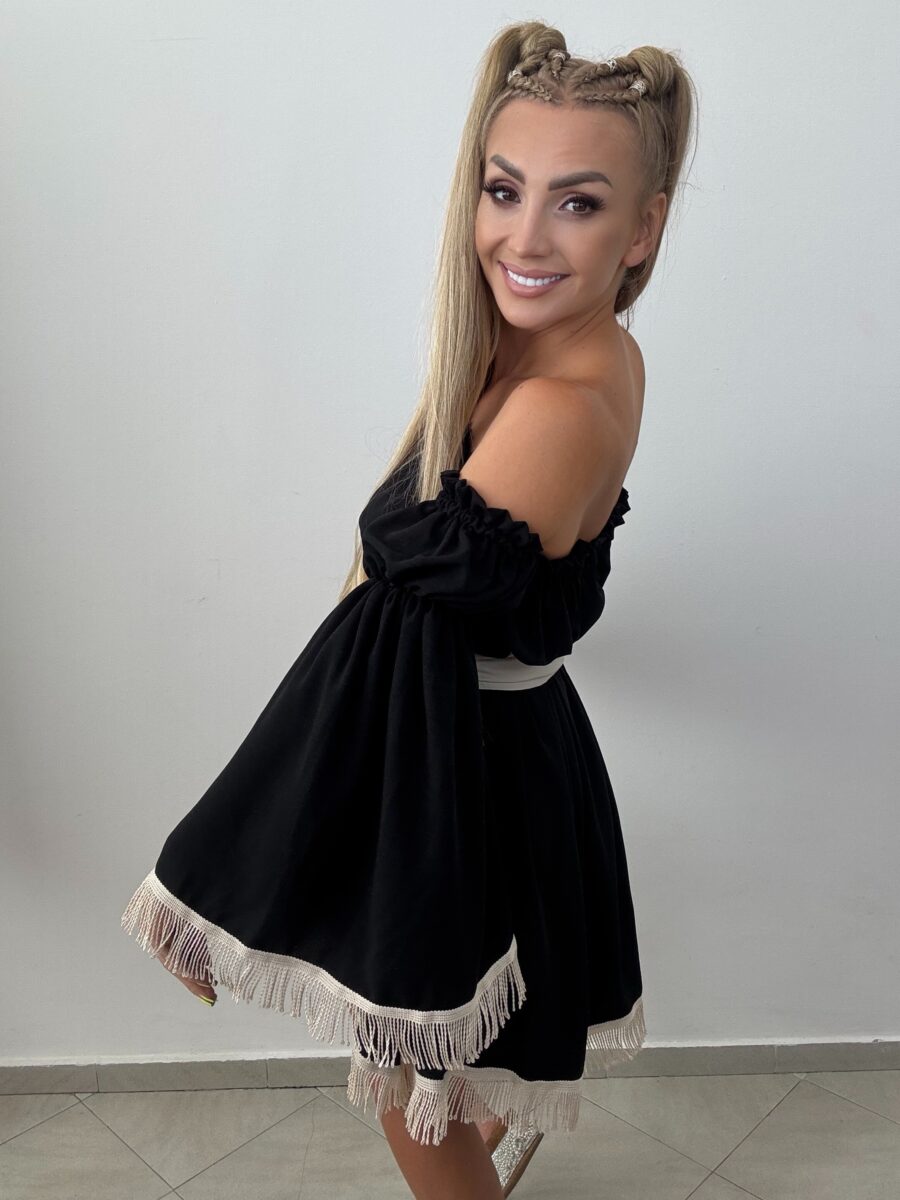 Czarna sukienka ARIZONA z frędzlami – La Monne - obrazek 7