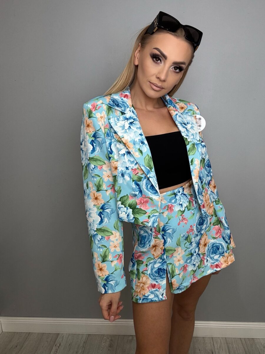 Elegancki komplet marynarka + spódniczko-spodenki w kwiatowy wzór 3 - obrazek 3