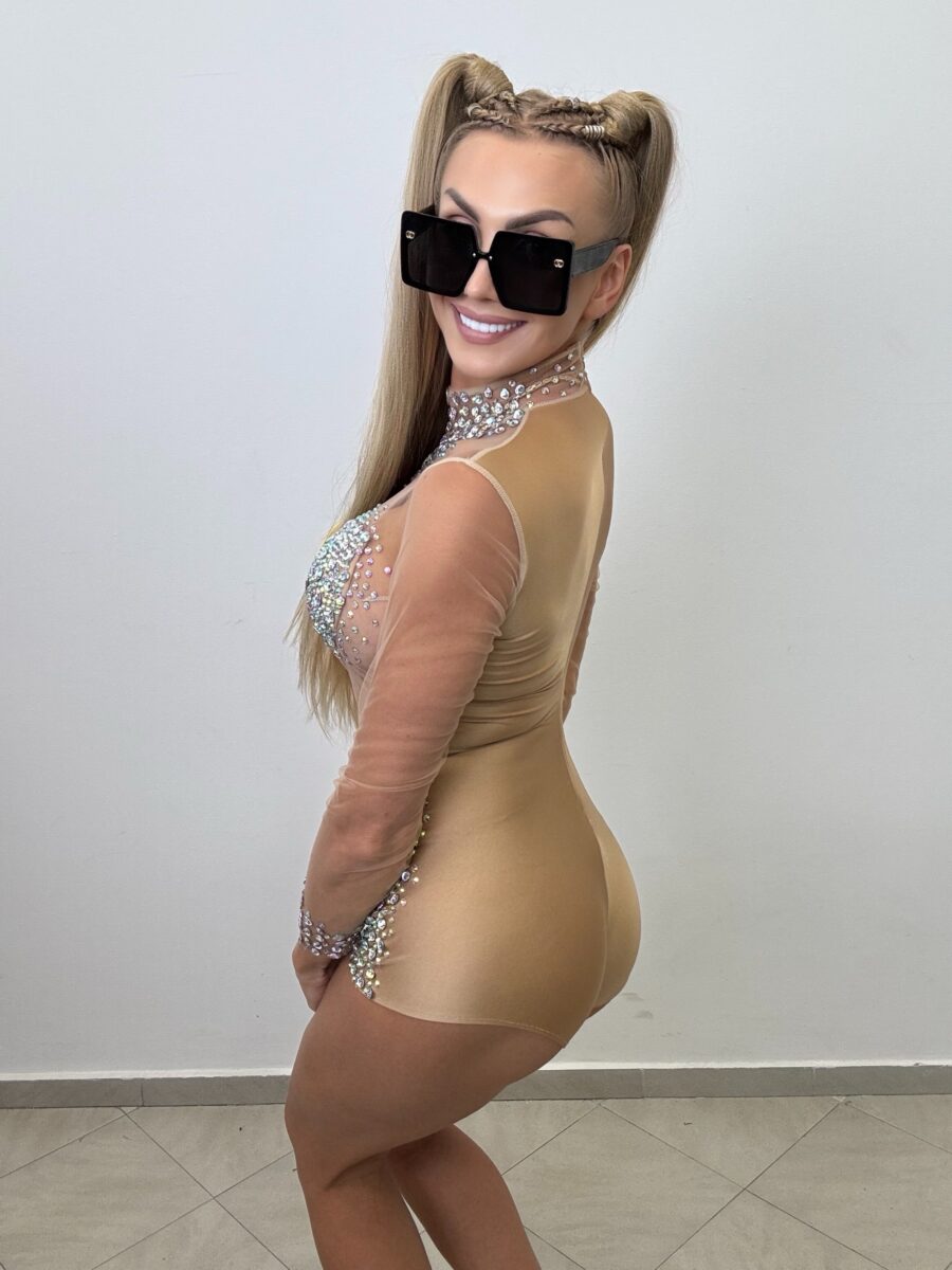 Luksusowy Kombinezon z kamieniami Crystal beż - obrazek 4