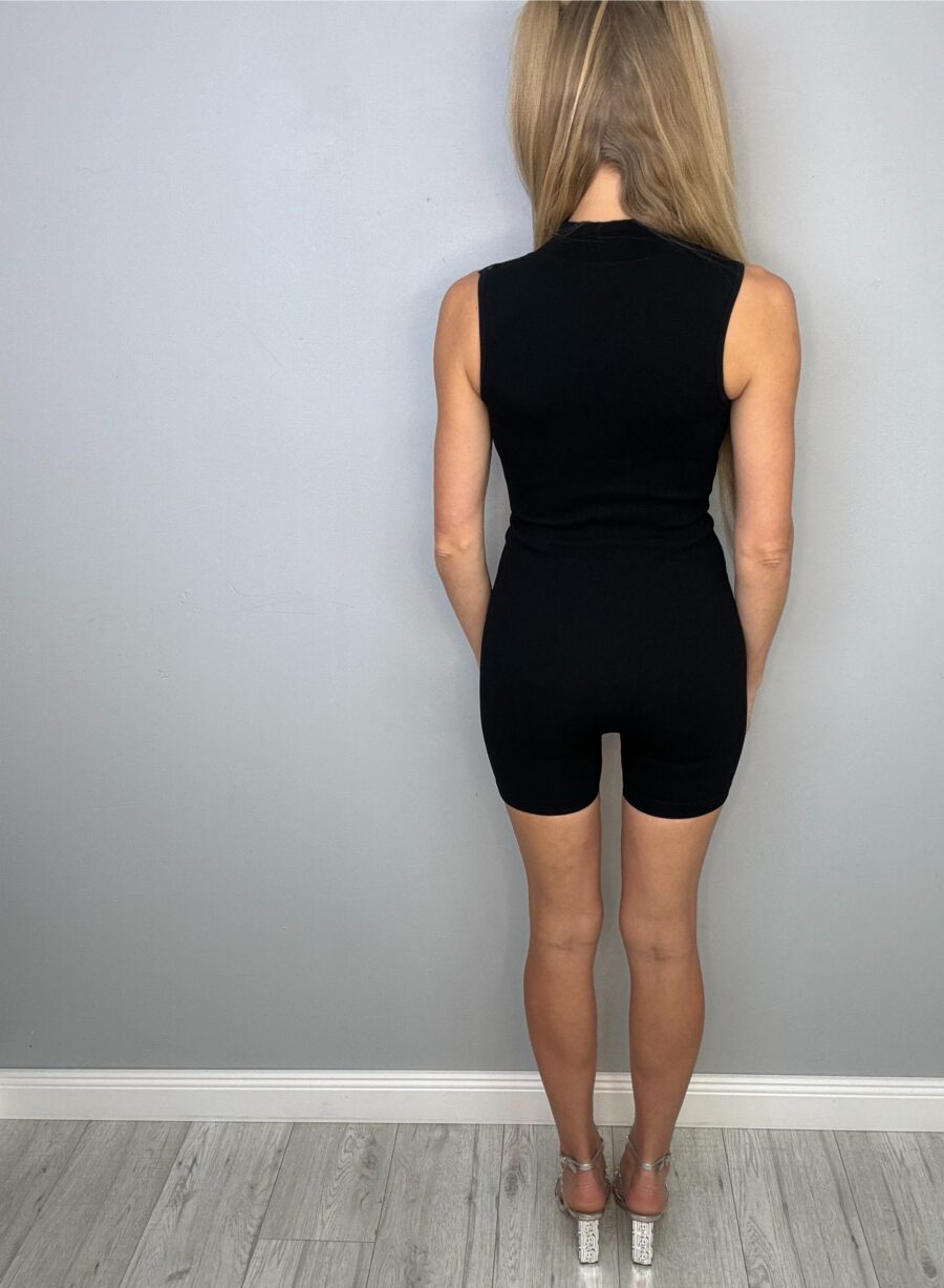 Kombinezon Czarny w Prążek – krótki rękaw i nogawka | zamek z przodu | modelujący | XS–L - obrazek 7